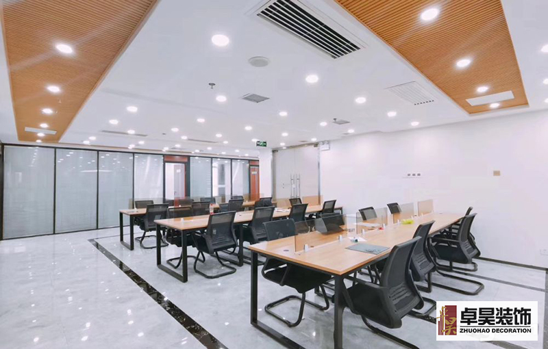 江影傳媒湖南傳媒廣告行業(yè)辦公室裝修效果開放辦公區(qū)